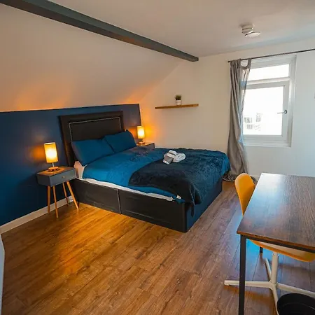 Private And Spacious 2 Bedroom House - Free Parking! Кардифф Экстерьер фото